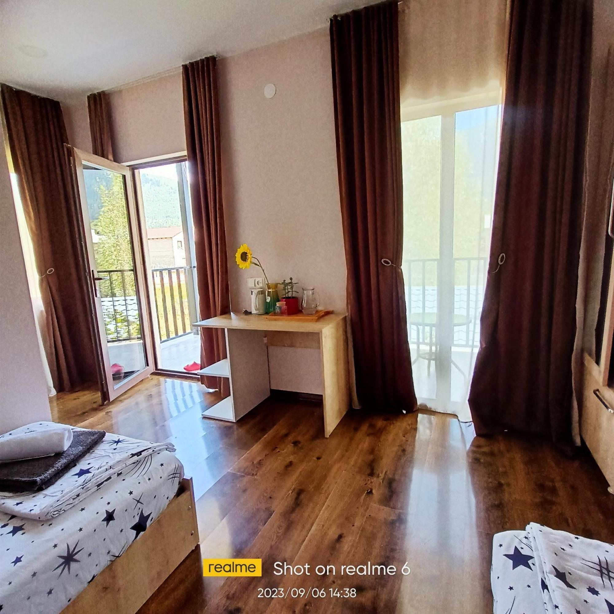 House B&B Местия Экстерьер фото