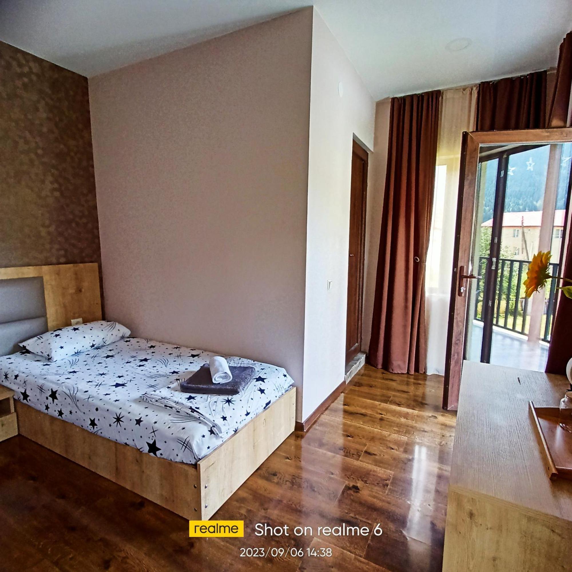 House B&B Местия Экстерьер фото