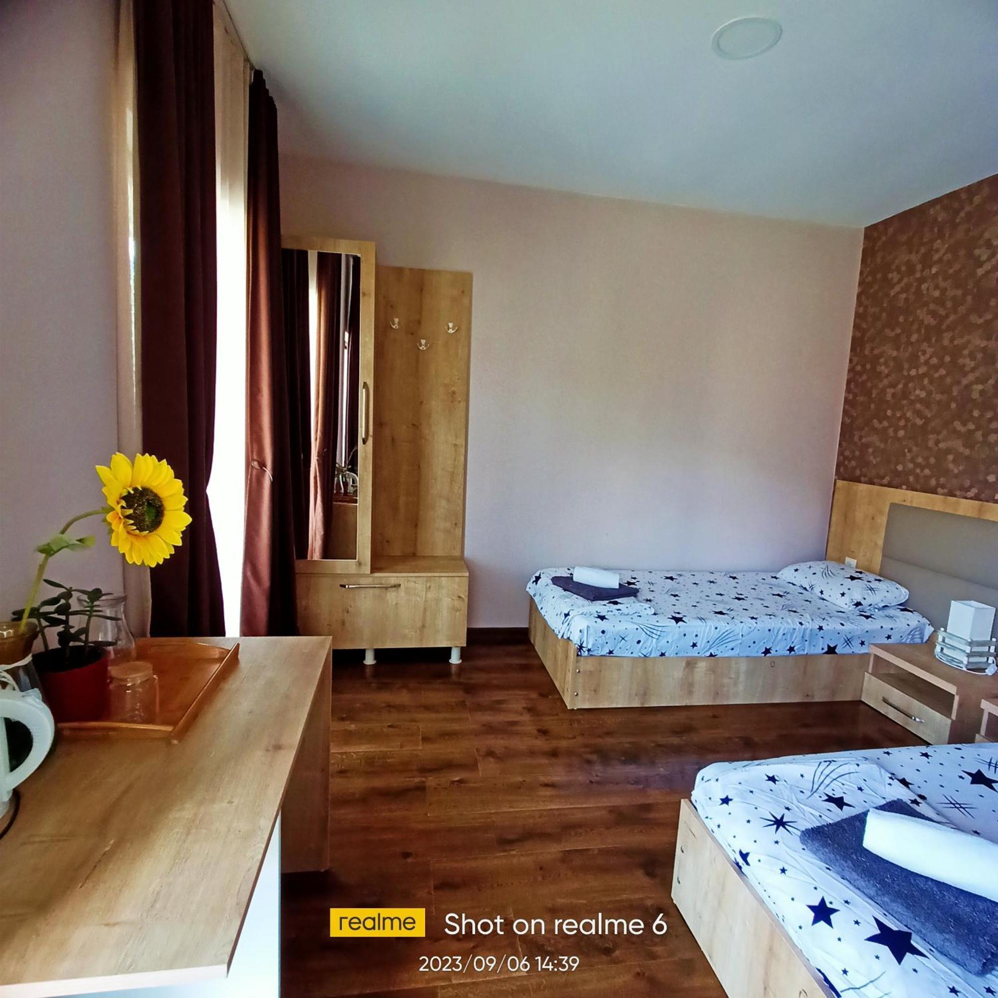House B&B Местия Экстерьер фото