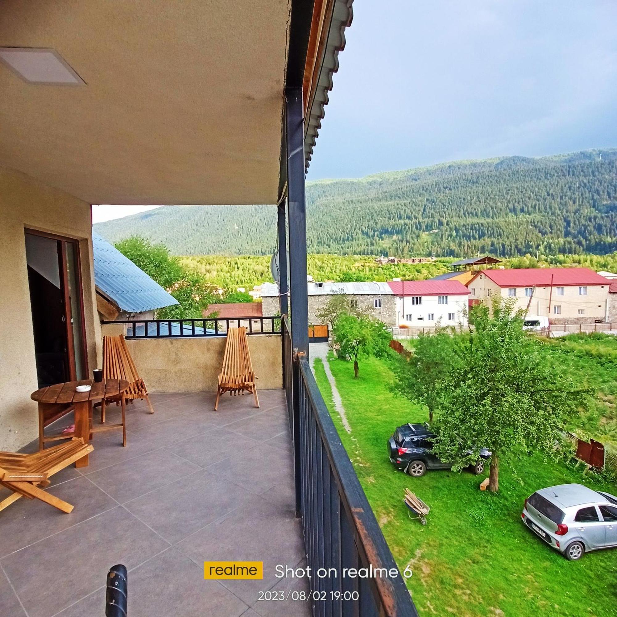 House B&B Местия Экстерьер фото