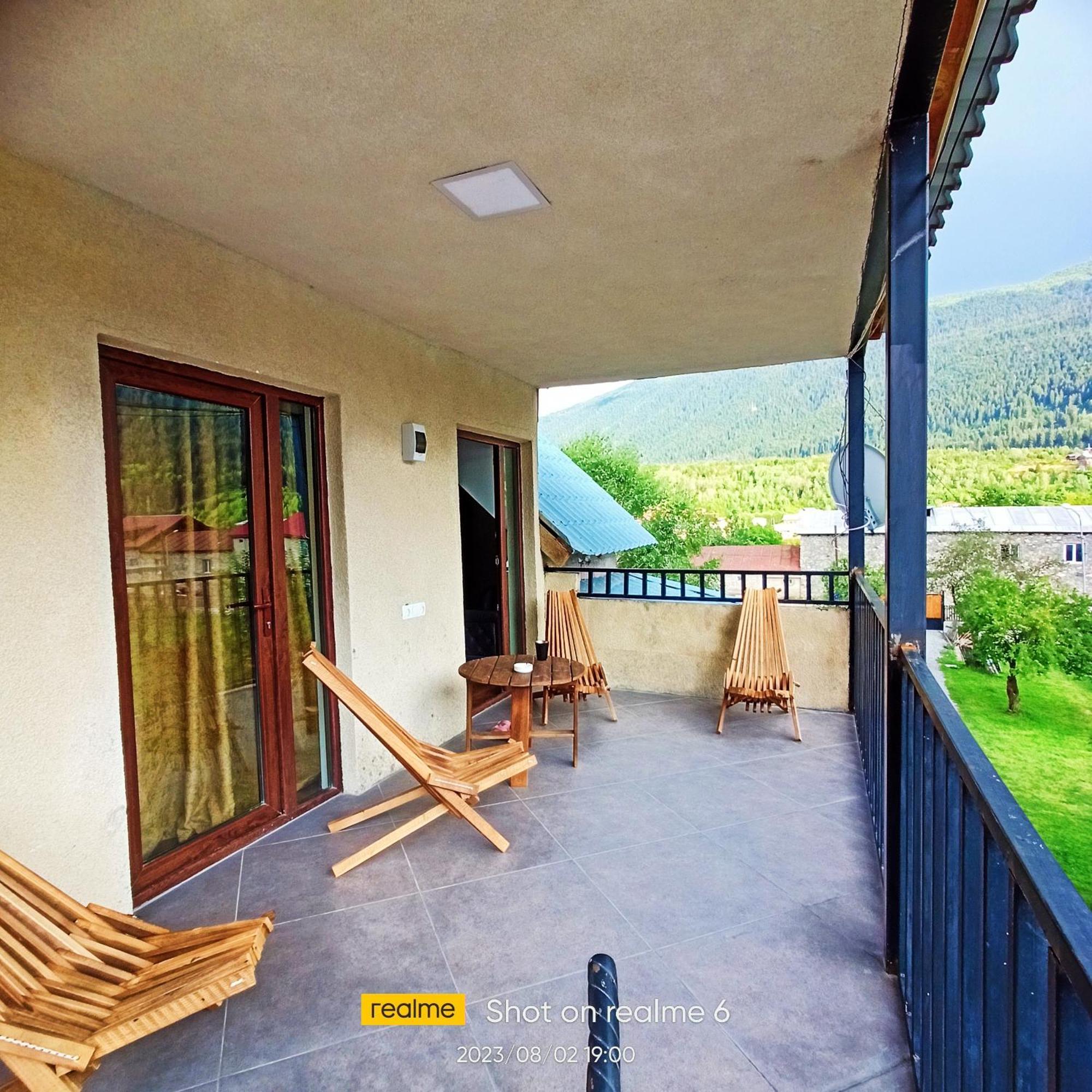 House B&B Местия Экстерьер фото