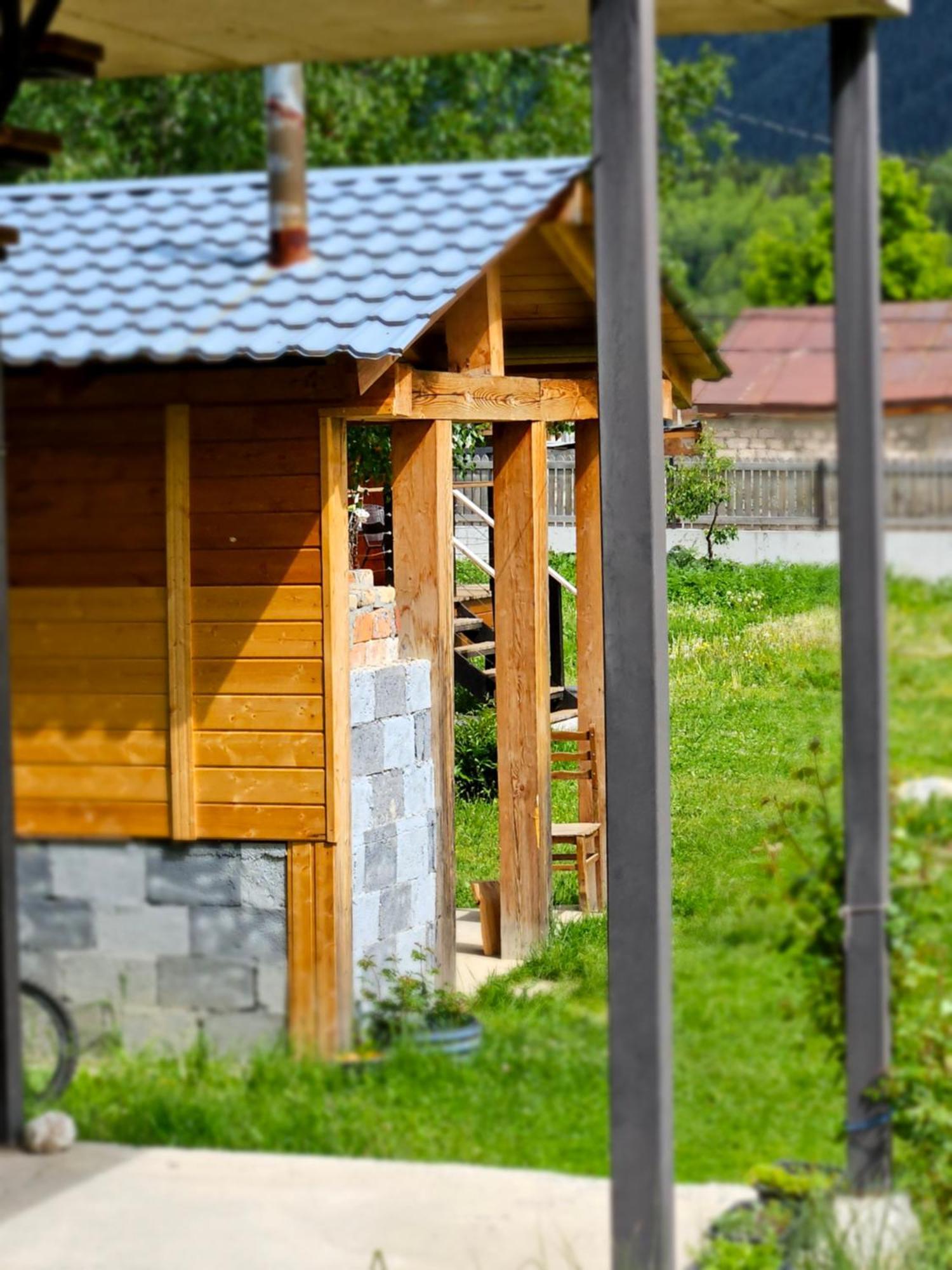 House B&B Местия Экстерьер фото