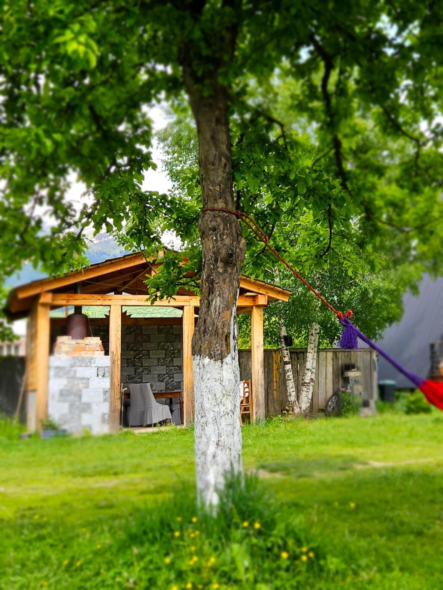 House B&B Местия Экстерьер фото